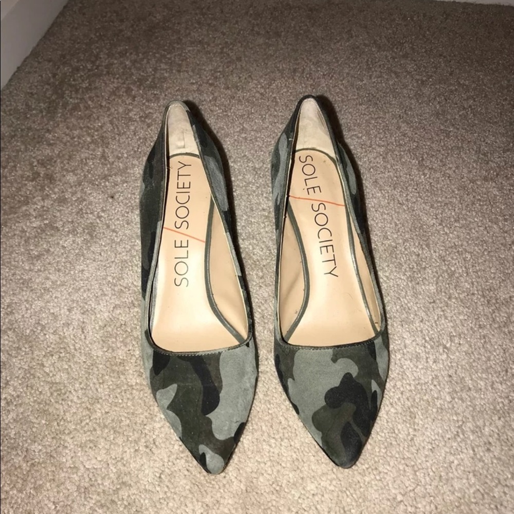 Sole society Camo closed toe wedges